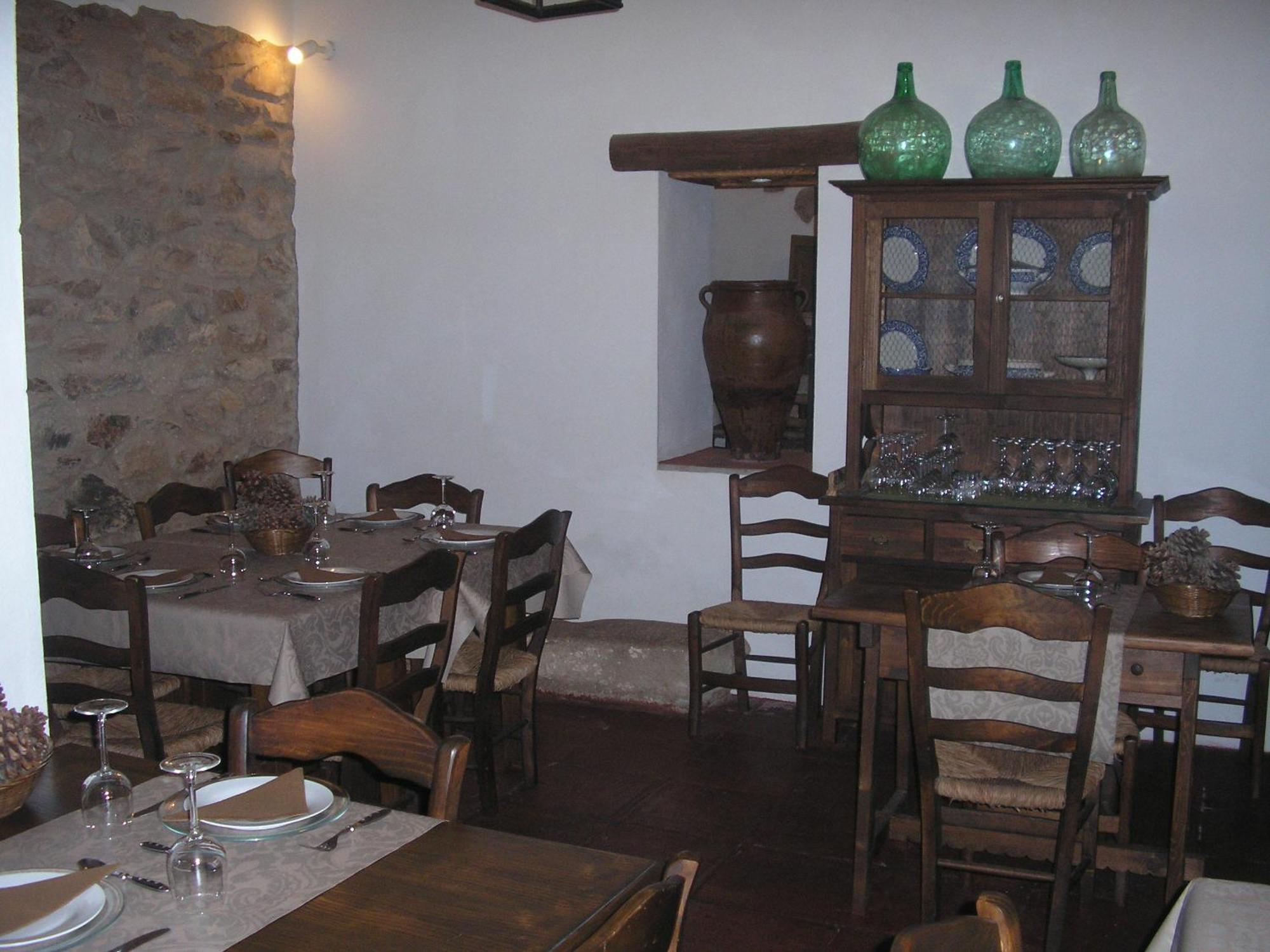 Casa Rural Y Restaurante Casa Adriano Guest House Alanis Luaran gambar