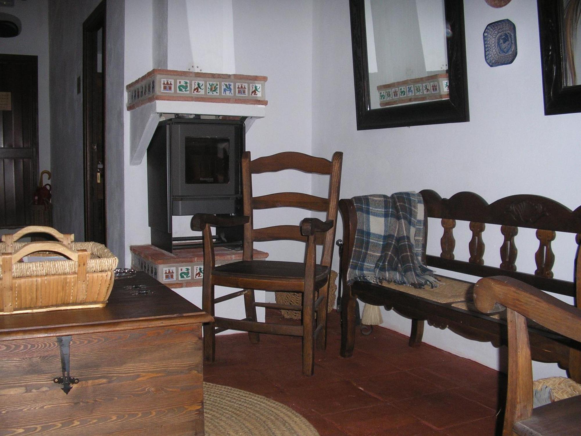 Casa Rural Y Restaurante Casa Adriano Guest House Alanis Luaran gambar
